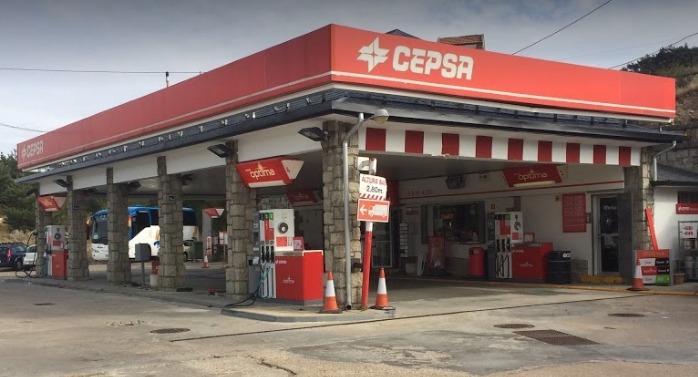 Estación de servicios CEPSA Somosierra